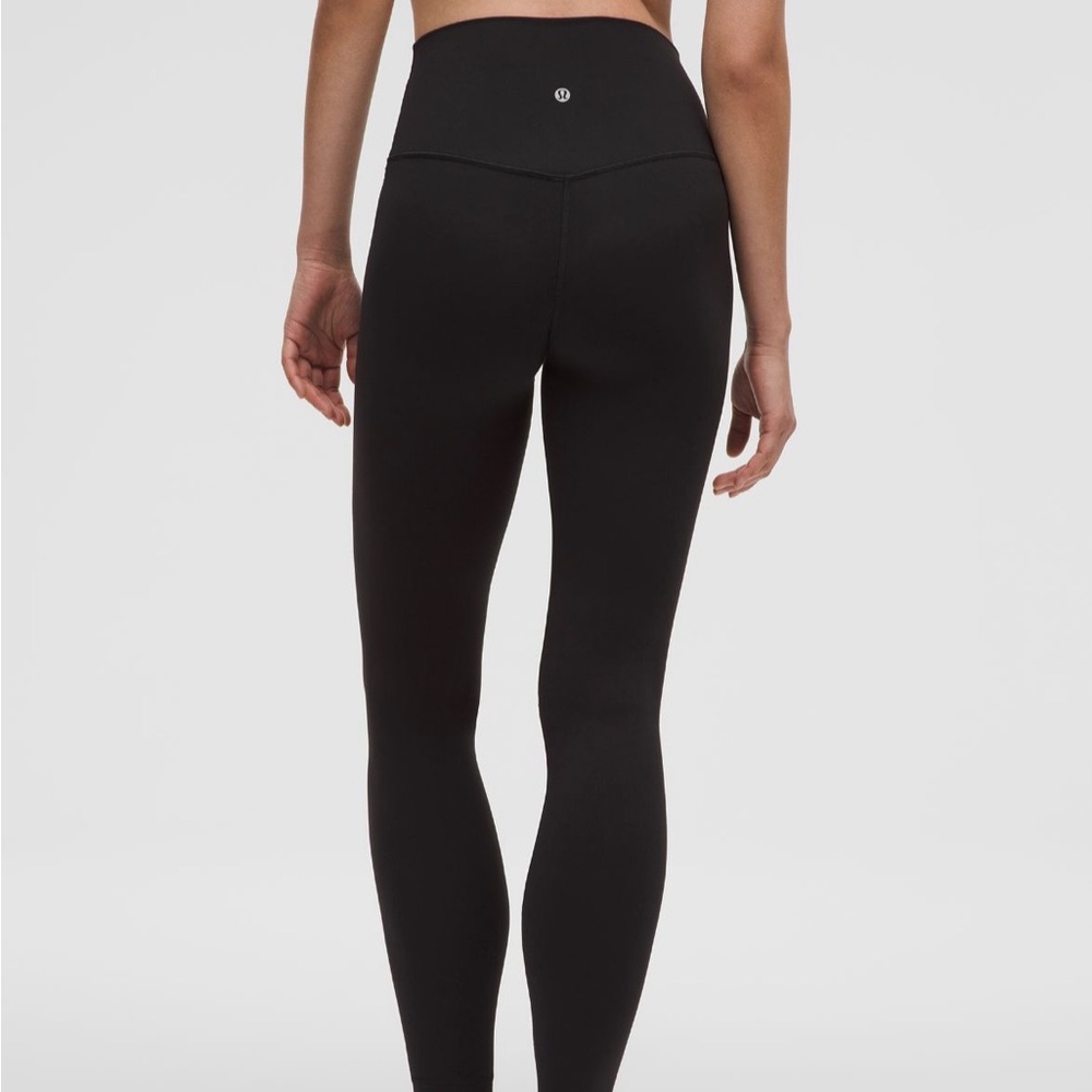 Lululemon’s Align HR Pant 28” - Picture 2 of 5